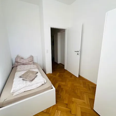 Big Travel Group Leoben Apartament *