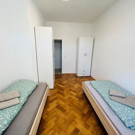Big Travel Group Leoben Apartament *